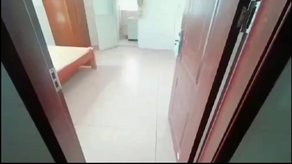西丽大磡一村电梯3楼大单间1420带阳台，开通燃气，民水民电