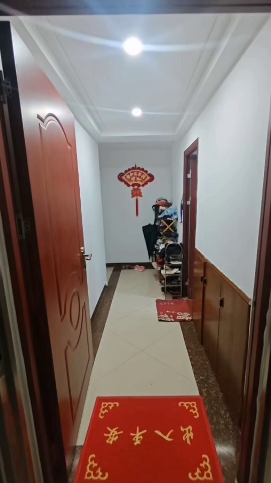 直接业主 上城名邸 103平，三房两厅两卫，125万 西南向，有租客（租金3500） 预约看房