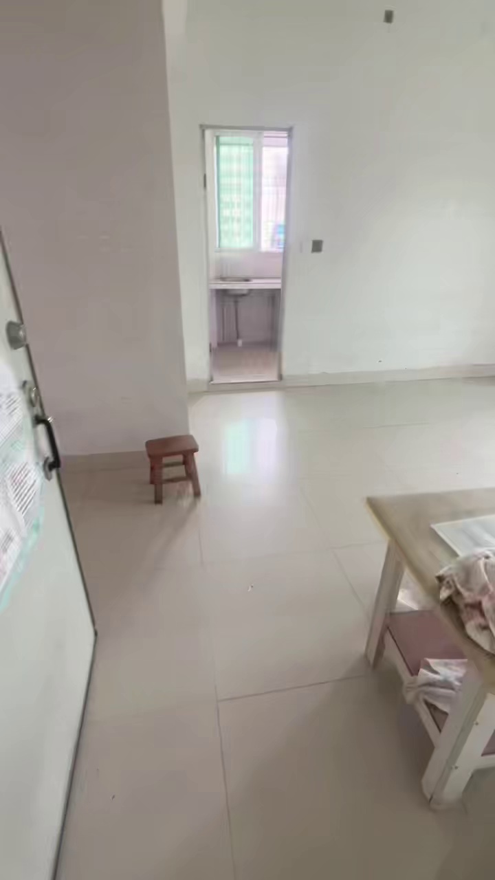 空房 近地铁（200米） 三房一厅 石街新村 90平大三房 3300