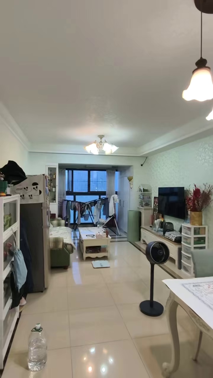 留仙洞地铁站 菁英家园小区 电梯高层 精装修三房出租 8月中可入住
