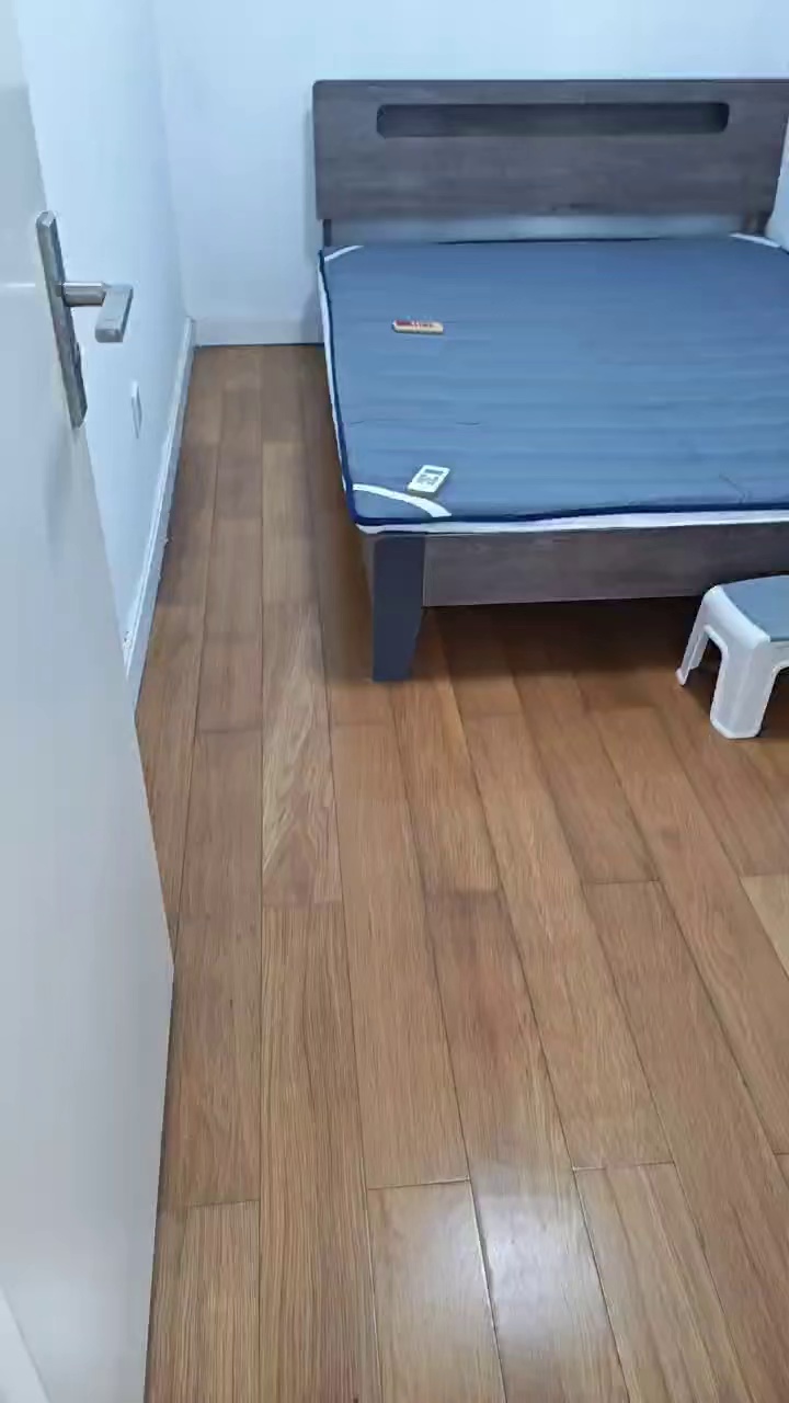 幸福万象两房一厅出租6000