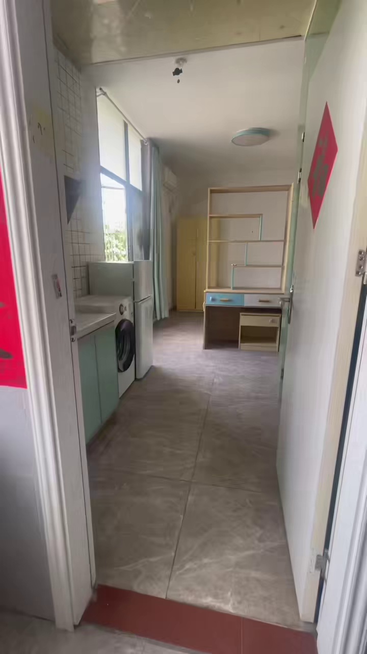 石岩老街 边户大单间1480
