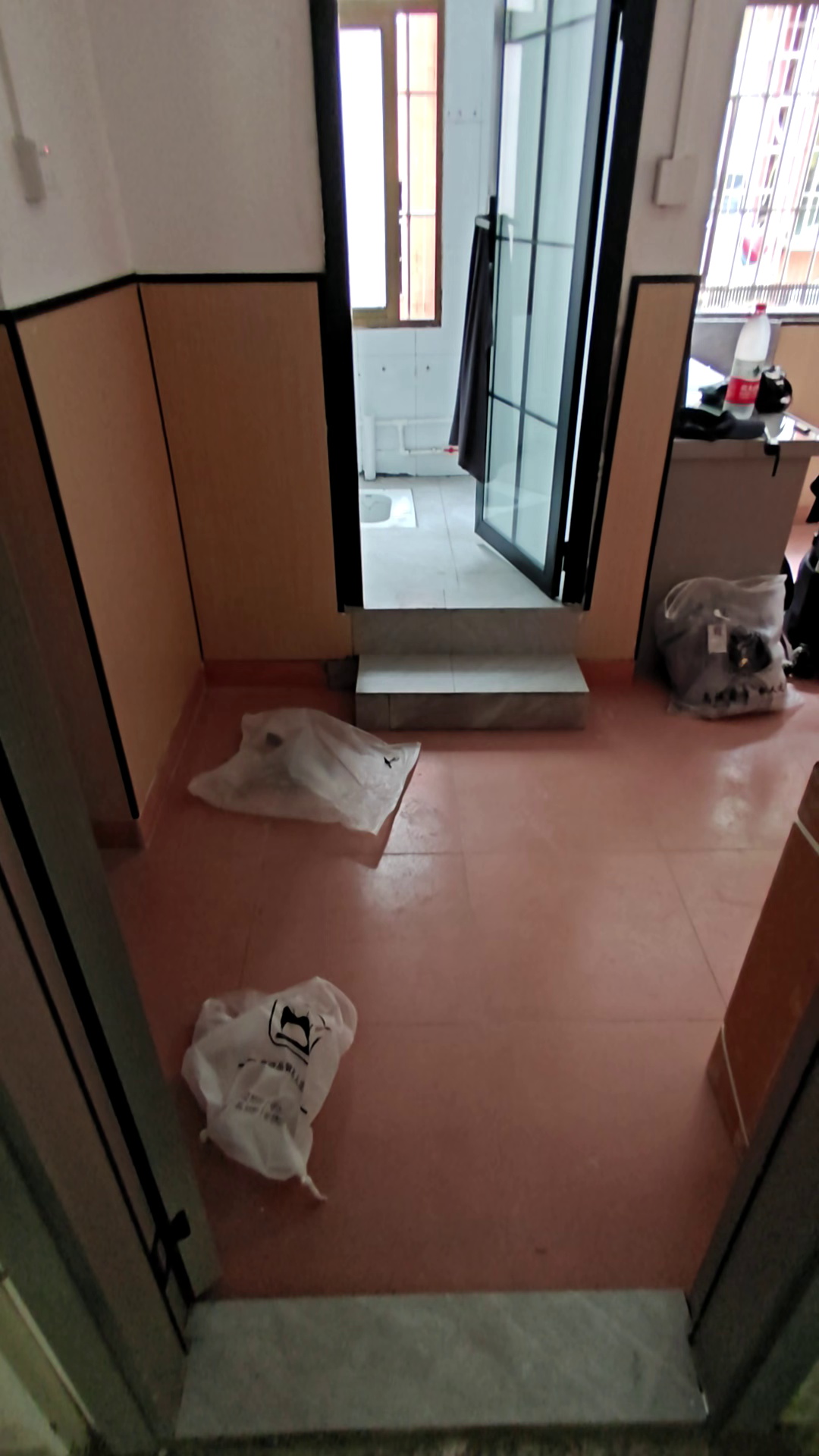 大围新村电梯单间