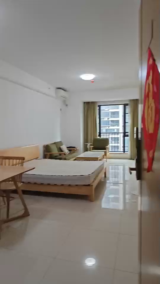 海源城，超大阳台单间2800
