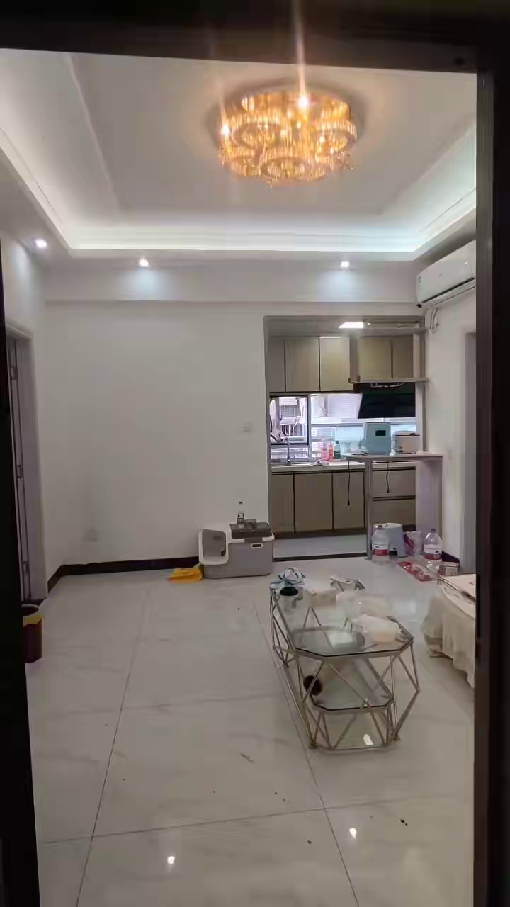 福龙家园（出租） 两房一厅一阳台 搬走随时可以看房 价格.3388