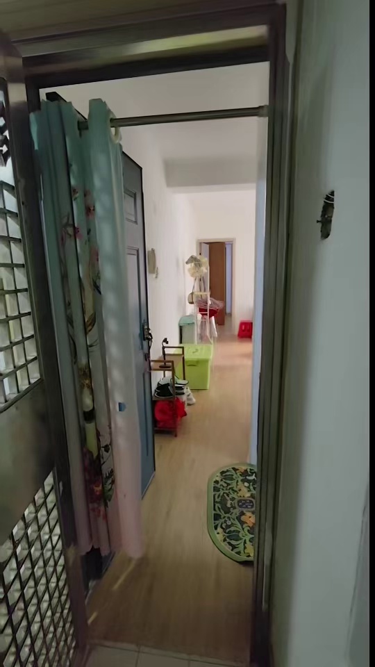 岗厦彩天名苑一房一厅5200