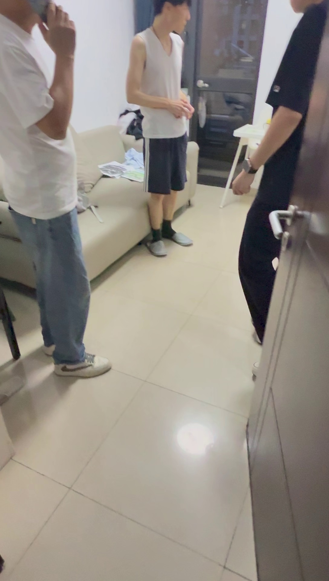 京基一百 一房一厅 5700/月 懂的来秒 8月11号空出-