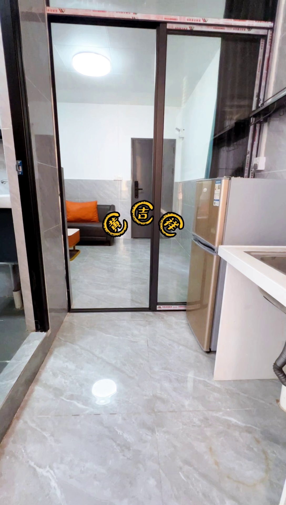 博安小区一房一厅¥1880 阳台！
