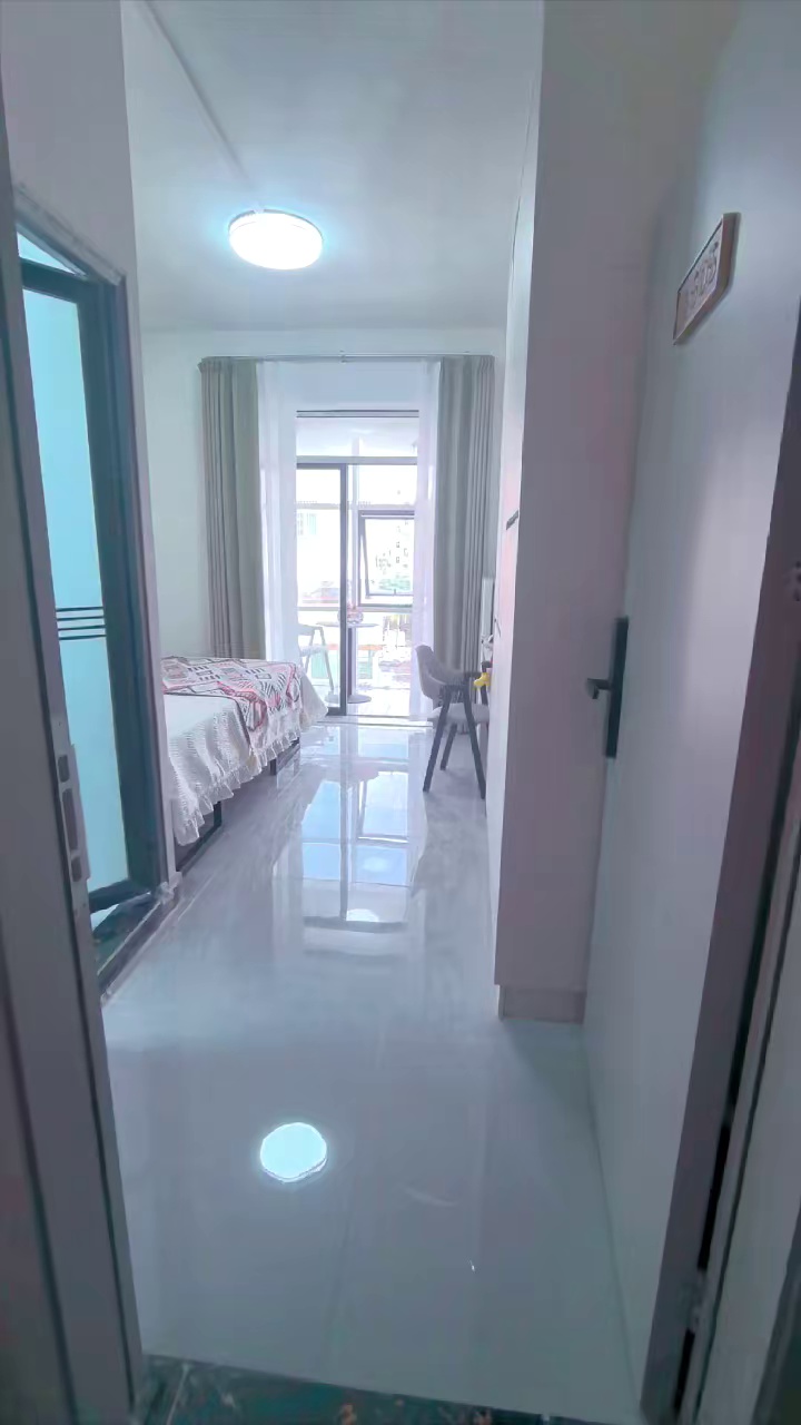 南联地铁站附近 刘屋小区 单间带阳台 1180