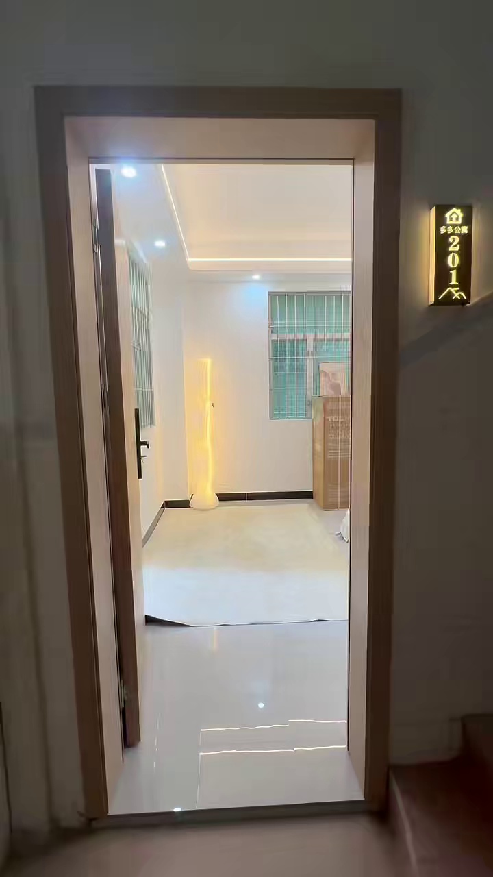 壆岗 新出大单间出租户户带阳台
