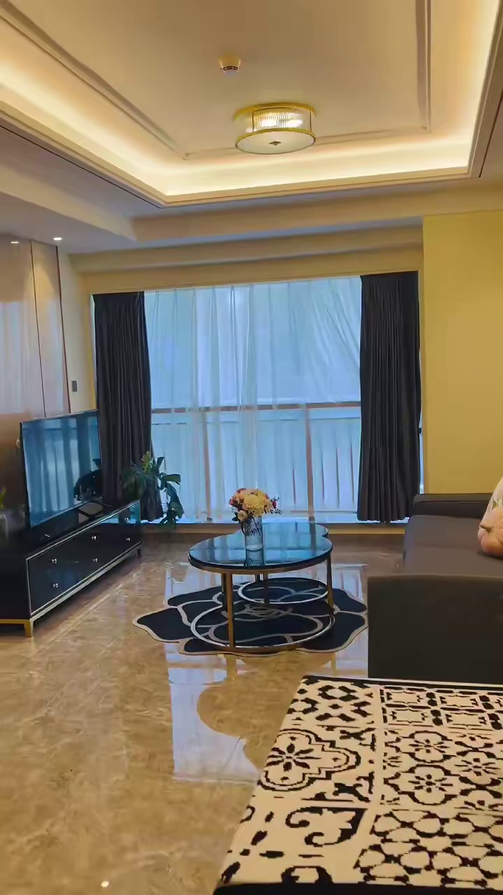 兆业前海广场，全屋智能家居，二期高层，22楼 一室一厅，A2栋，67平，大平层