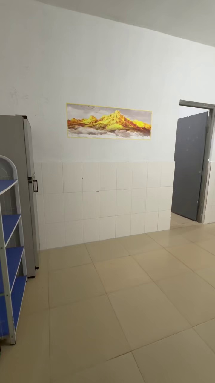 沙吓 电梯 两房一厅 2200包管理费 配空调热水器