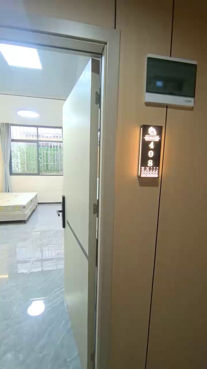 西丽官龙村精装电梯公寓大单间2680/月