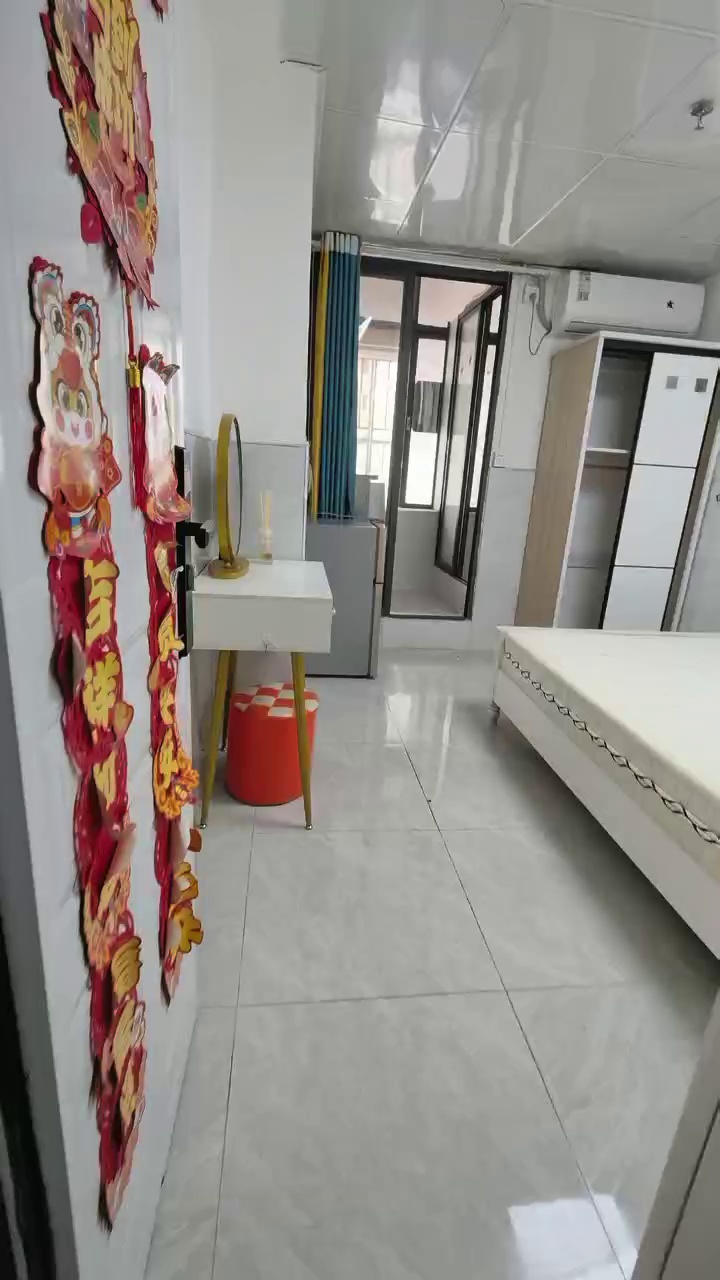 阳光酒店，彭年酒店旁电梯2000一丢丢，独门独户，采光好，拎包入住