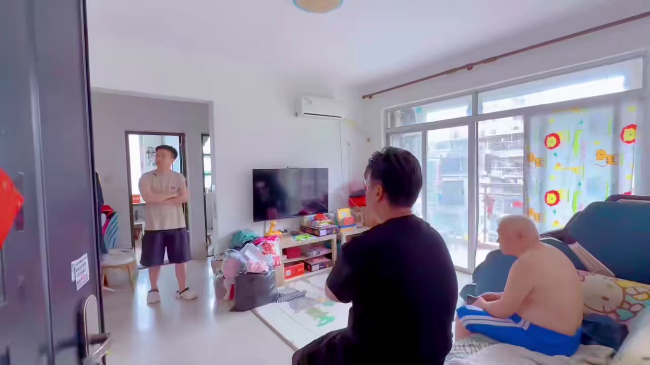 可乐园一房一厅2800，楼梯5楼
