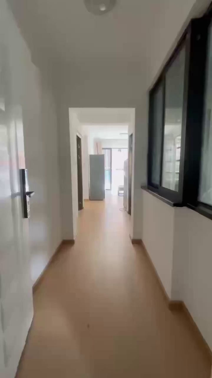 嘉葆润 两房一厅停车方便 6500