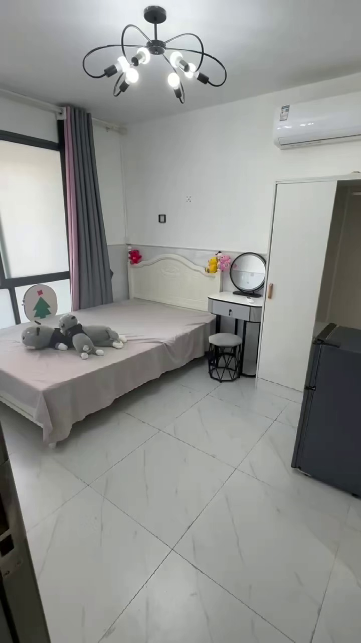 金鼎大厦单身公寓，朝南，拎包入住