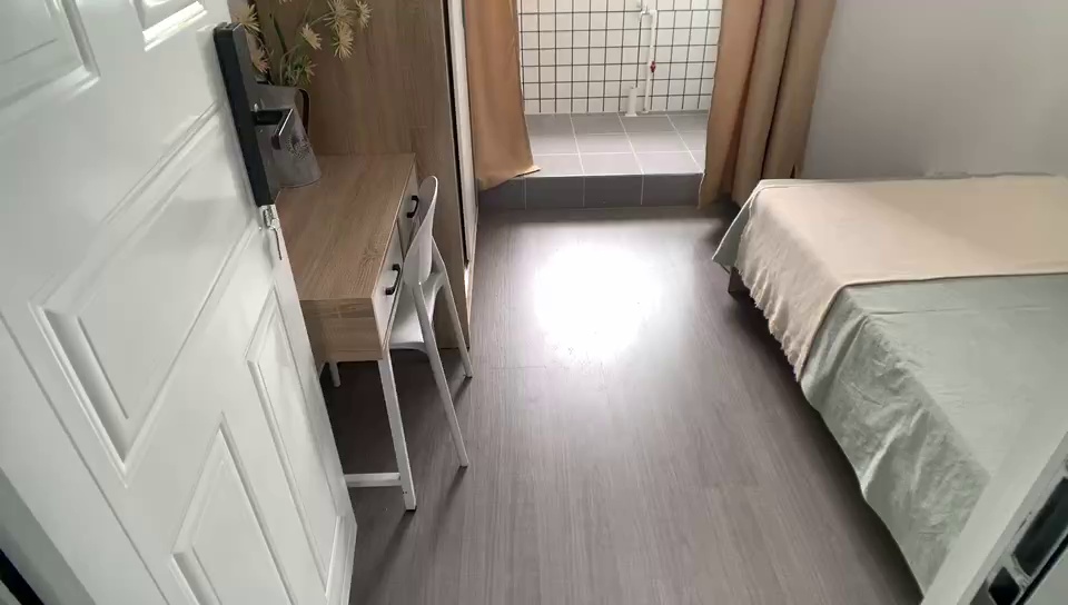 福田保税区地铁口 电梯公寓 2450