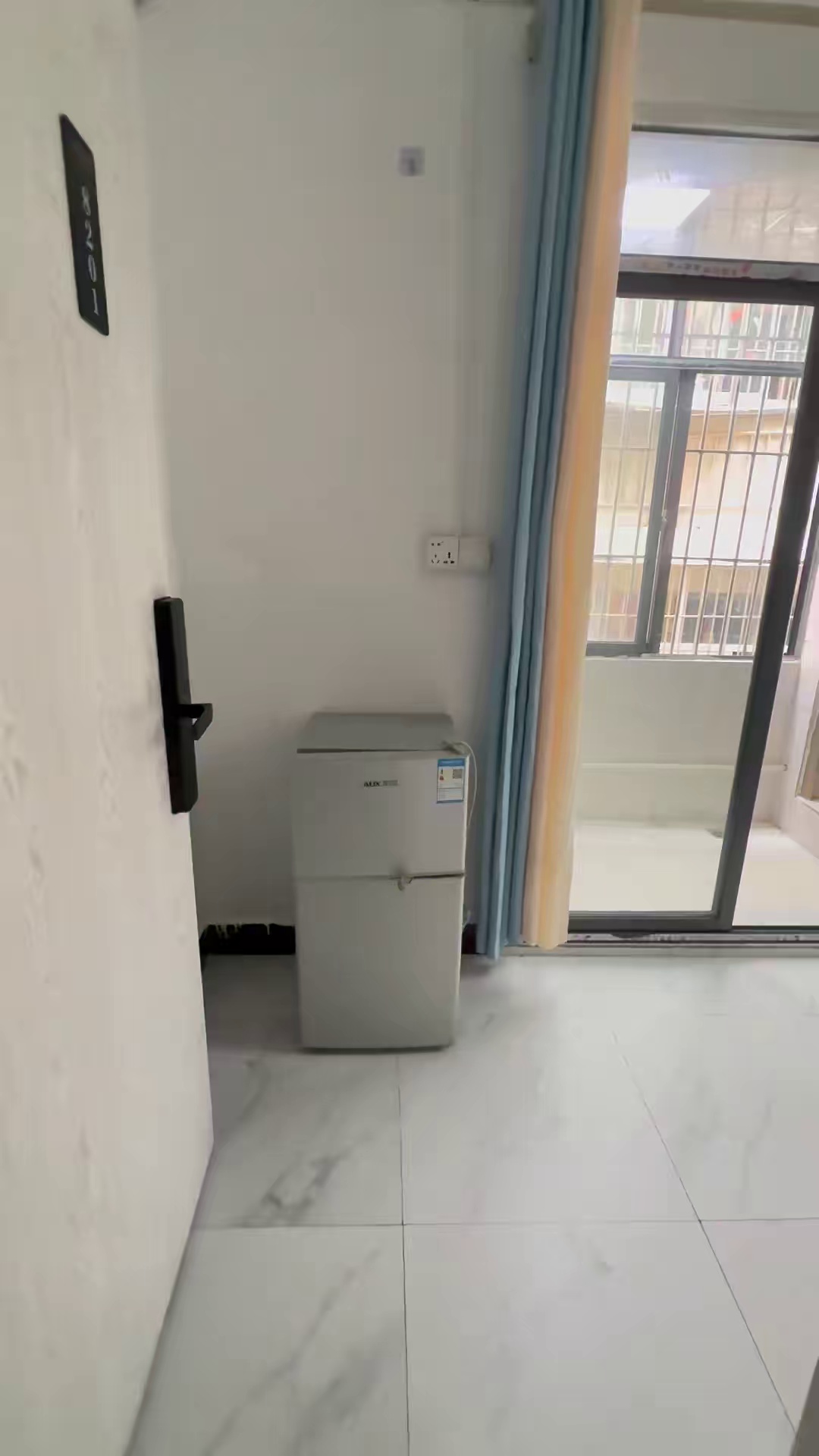 珠光站｜新屋村 一房一厅 2300/月 步梯二楼