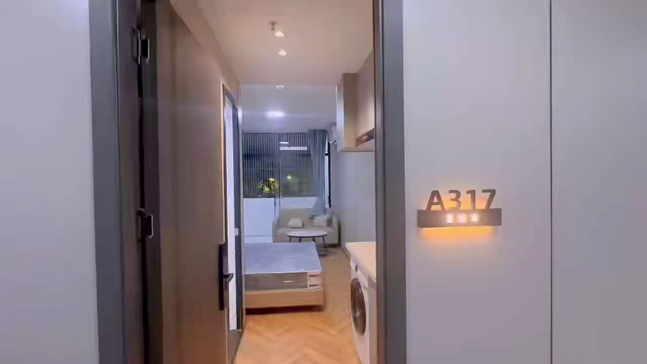 龙井新空出精装修带阳台单间2780，！