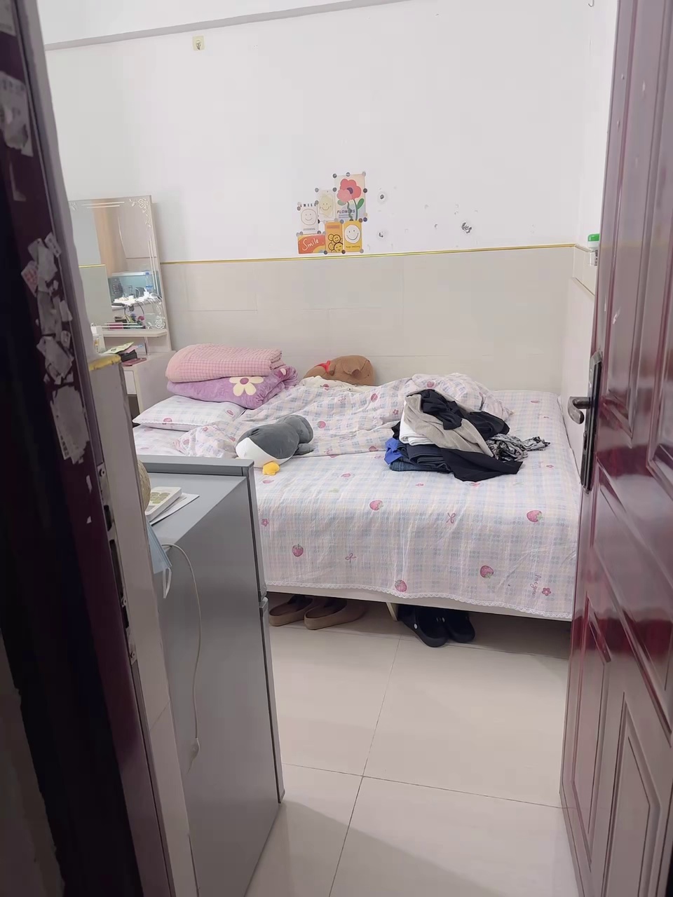 粤鹏大厦大单间，2250，预约可以看房。