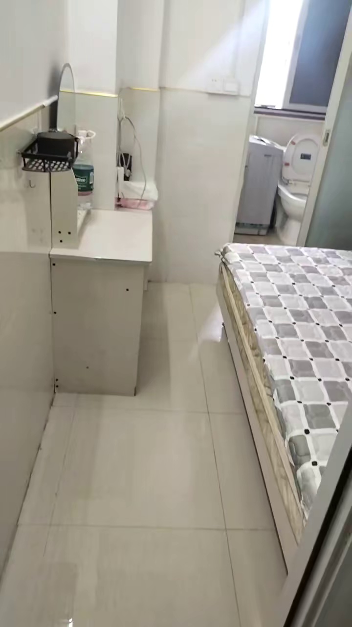 粤鹏大厦单身公寓，朝南的，光线好