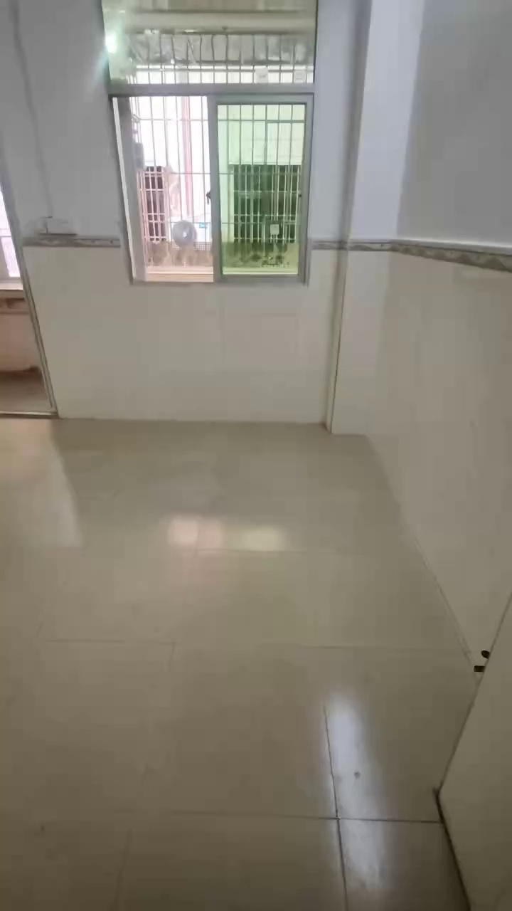 元芬地铁站 上早新村 步梯半空两房2000