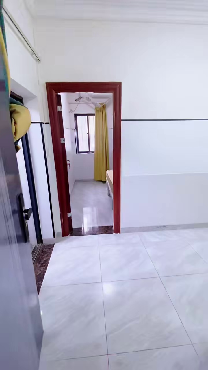 六约牛始埔 一楼两房一厅带阳台 2000