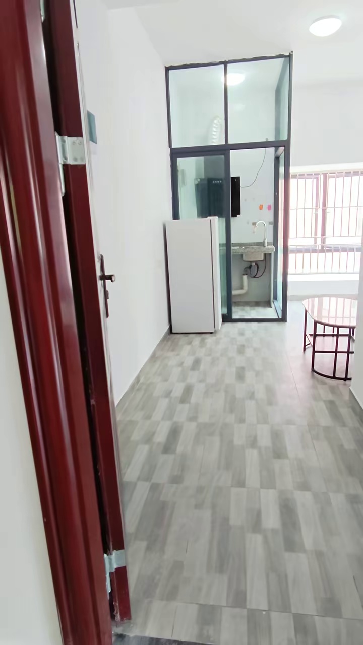 近松元夏地铁站、银星智界、乐创荟大厦，电梯一房一厅1680/月 有天然气