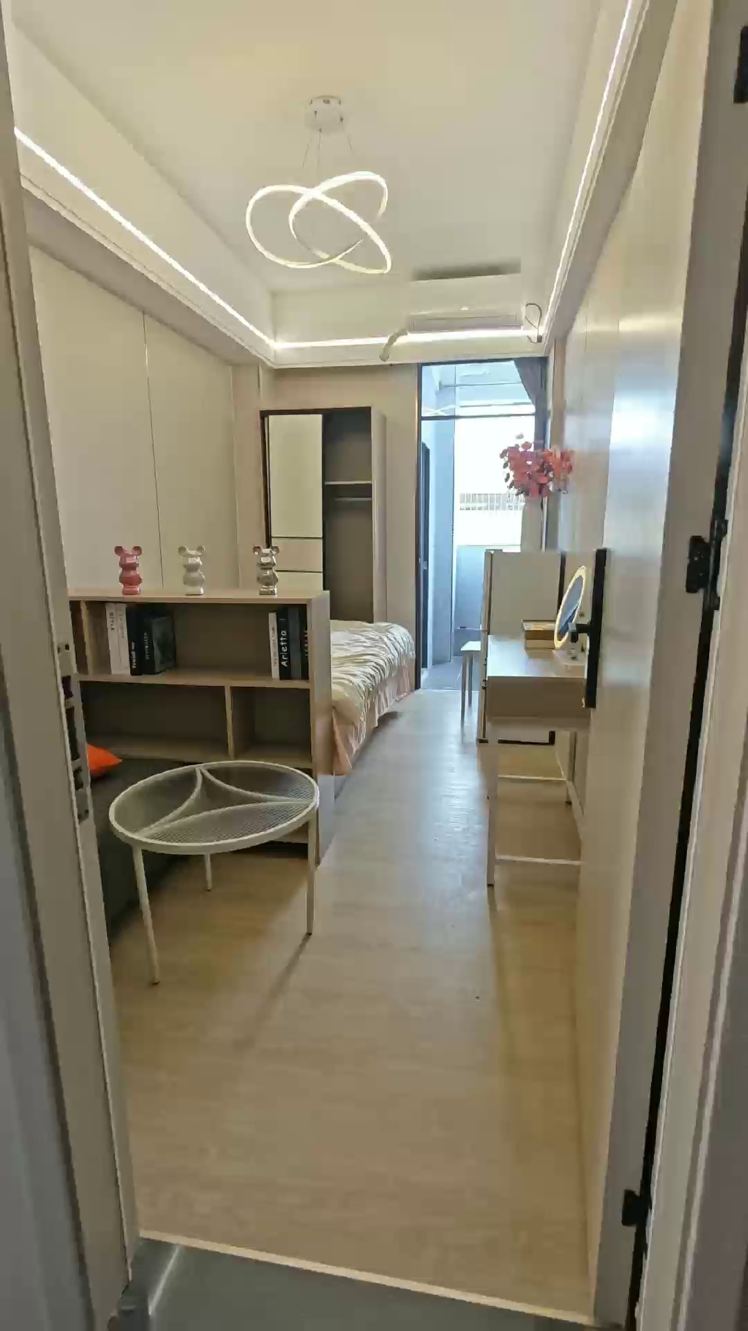 4号线清湖地铁，鸿宇大厦附近，电梯公寓单间，特价1180，实拍