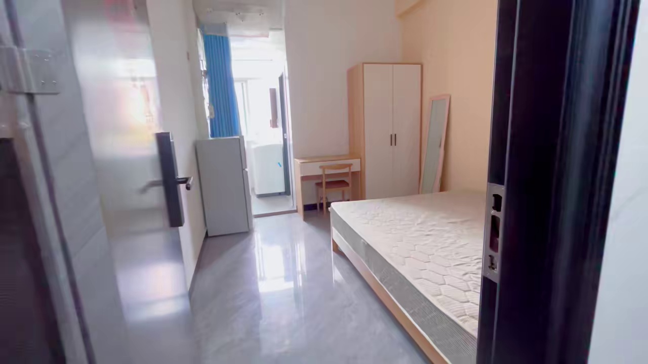 宝源二区电梯单间厨卫分离，2200