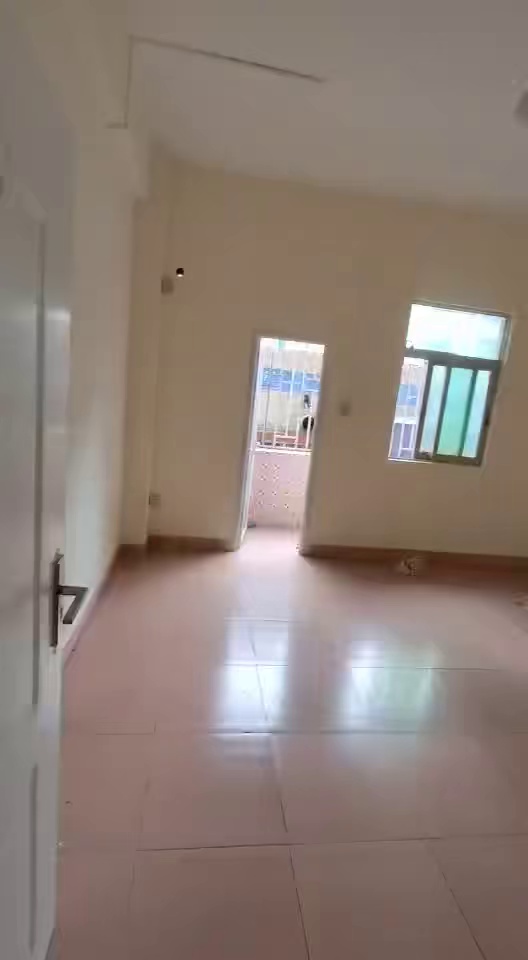六约牛始埔大单间带阳台1300