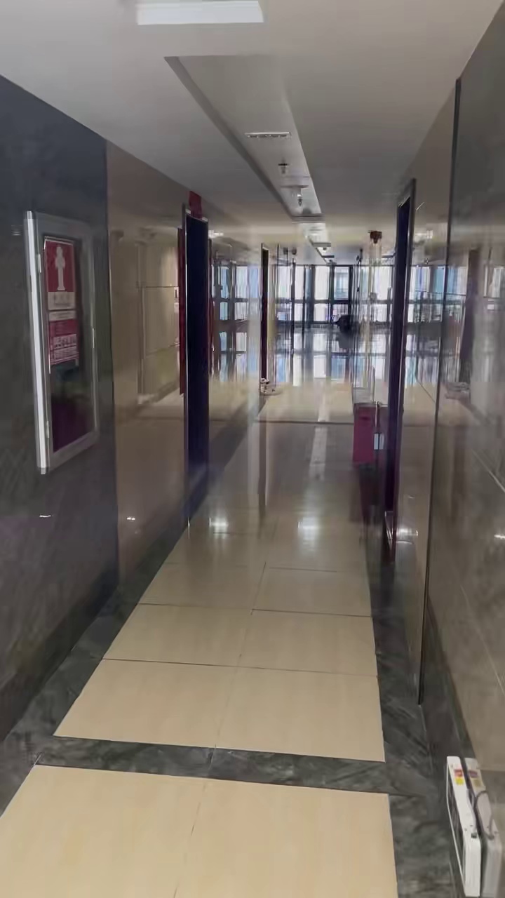 爱联地铁口物业 名居广场两房3500