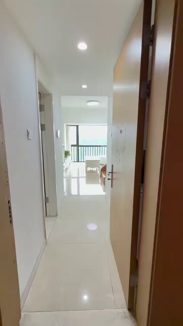 幸福万象复式两房一厅两卫在租