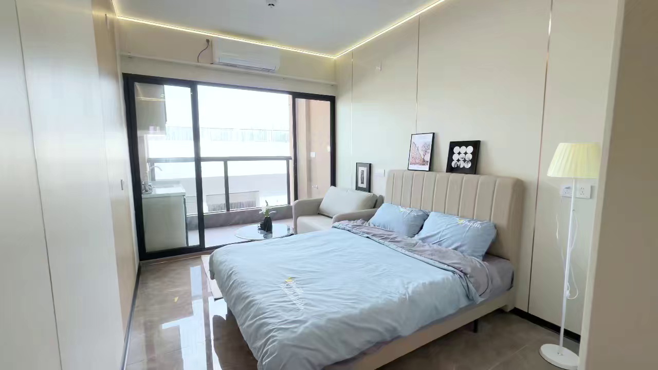 塘朗地铁站精装单间带阳台 3380