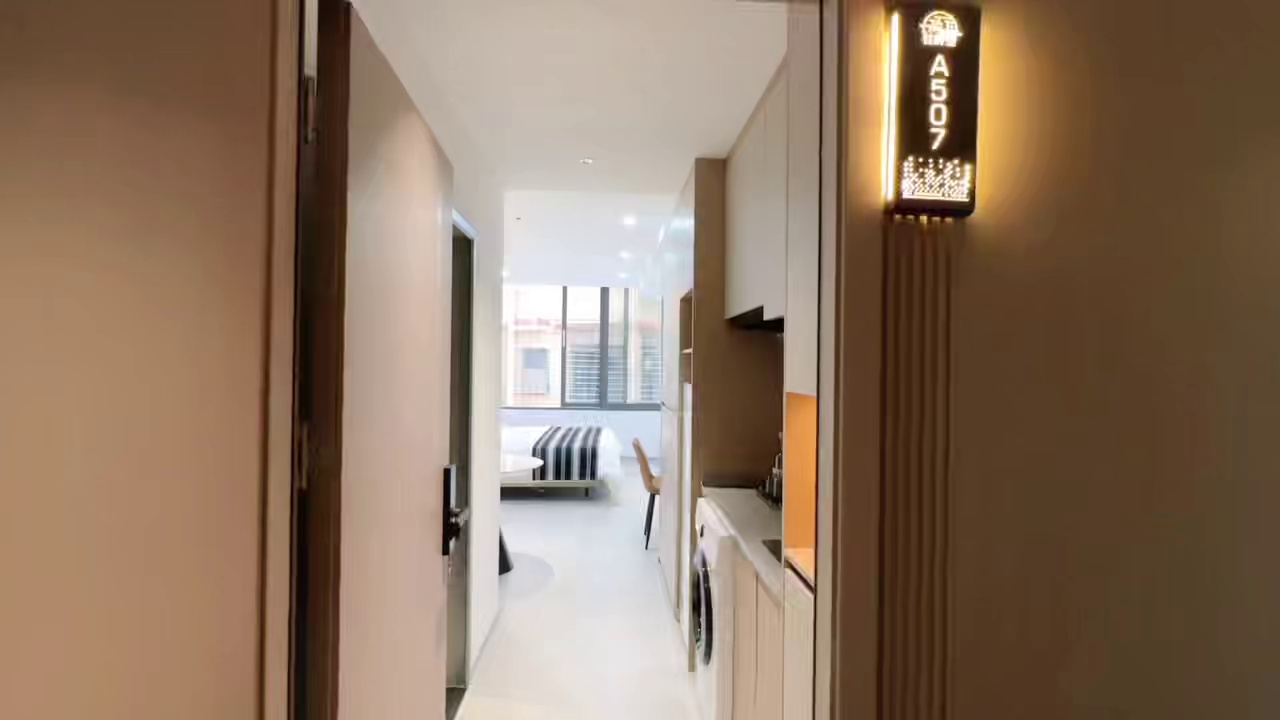 红花山地铁站，红木小镇豪华大单间出租，酒店式管理，光线好，温馨
