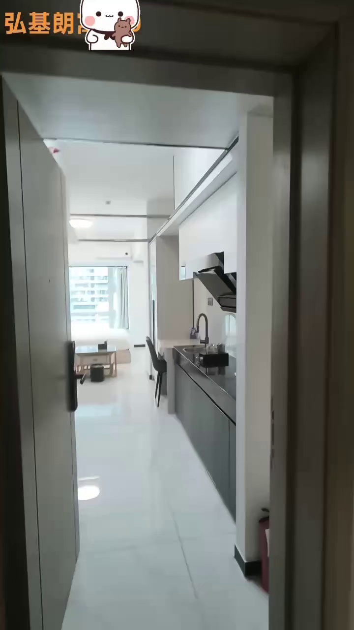 塘朗地铁站，弘基朗寓精装大单间，租金5600，随时入住看房
