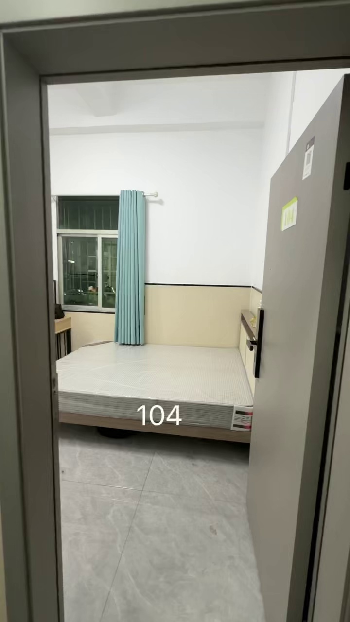罗租日新百货附近 一楼精装大单间仅租1280