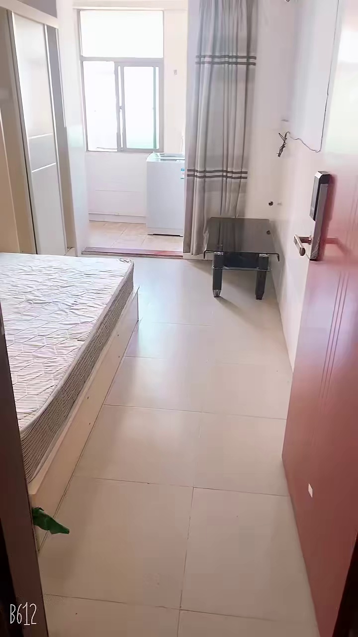 沙吓电梯单间1450，拎包入住，采光好