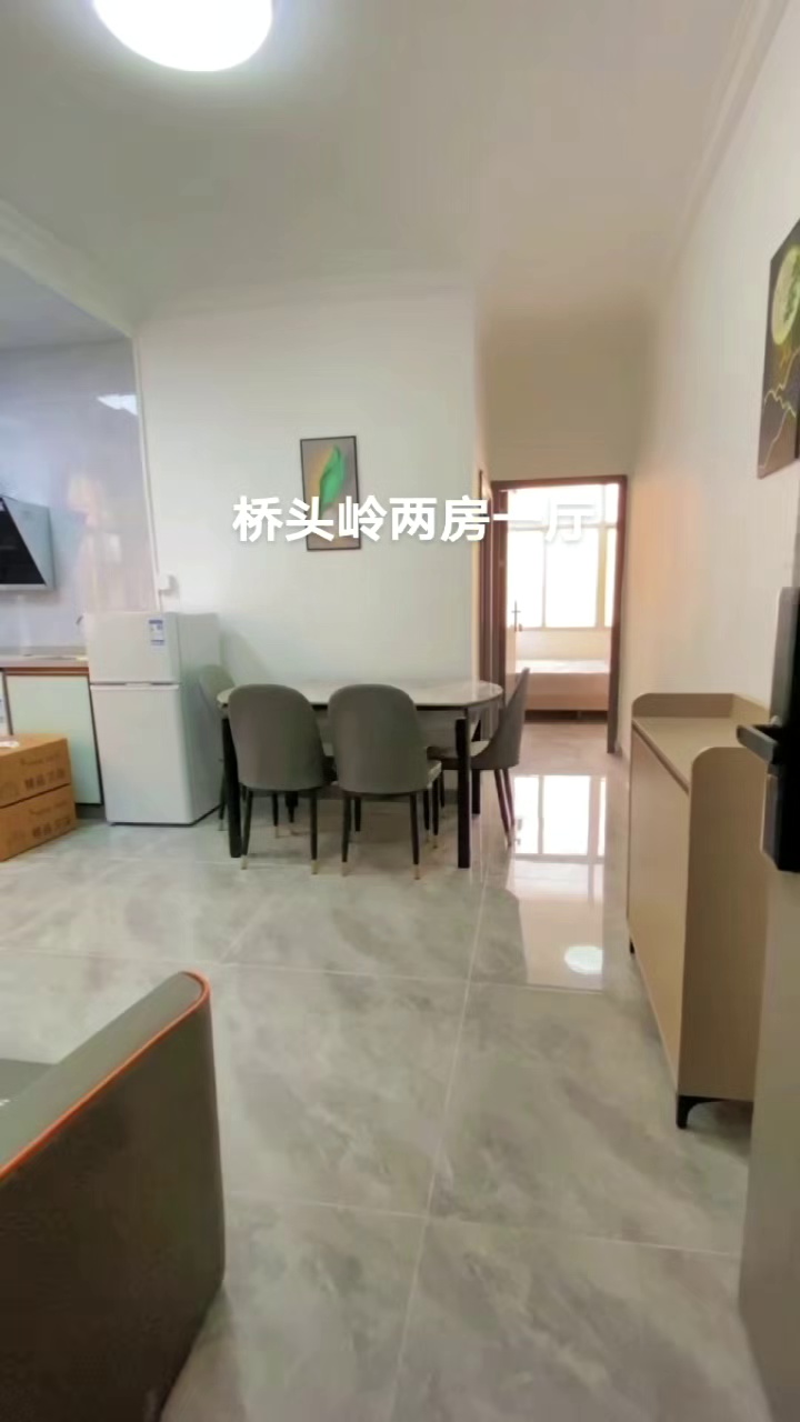 罗租日新百货附近一楼精装两房租2680