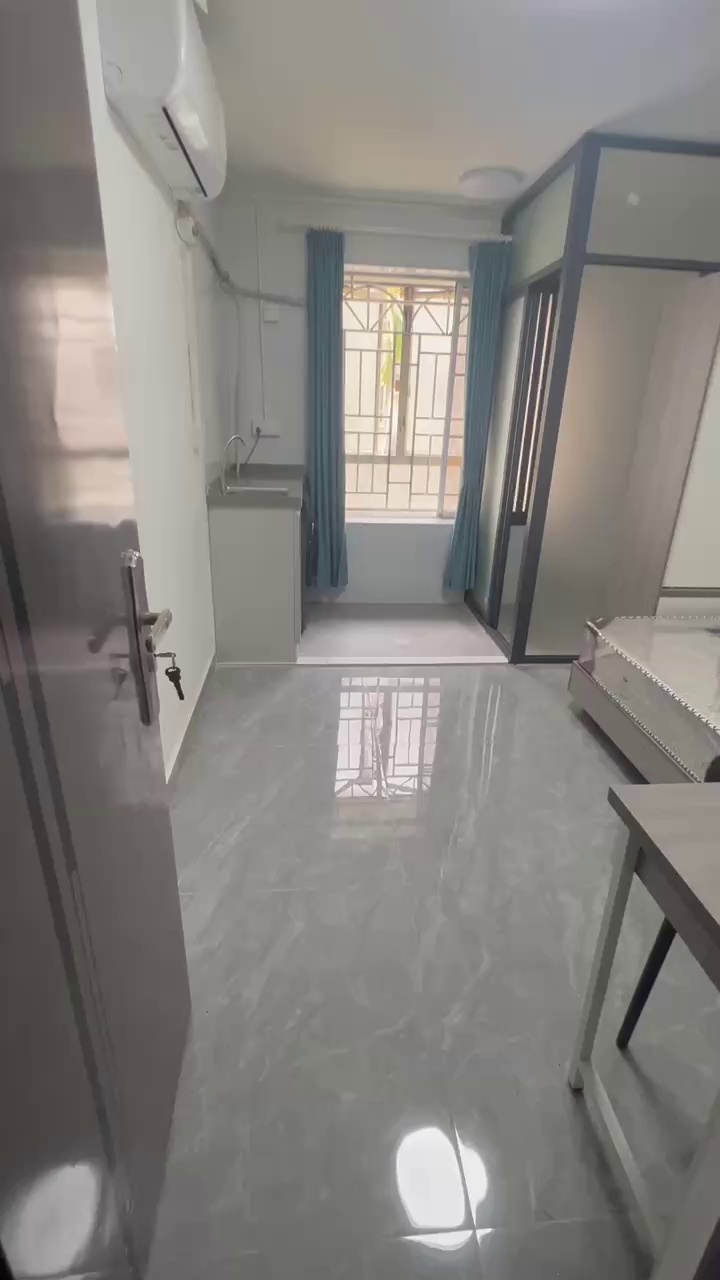 登良地铁站，精装大单间2900
