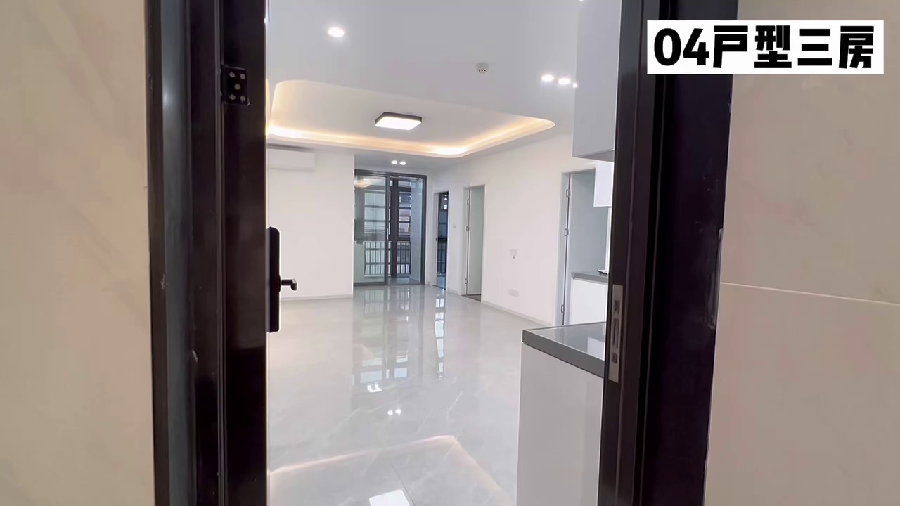 上川地铁口 封闭小区君钰府 地下停车? 3房2厅，96平 可空房可配齐，商住两用仅5800