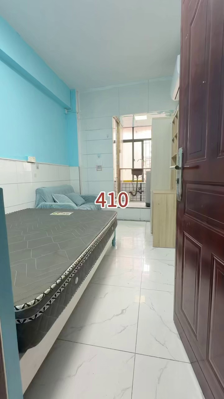 房租1350沙龙路精装修独立大单房， 4楼，拎包入住