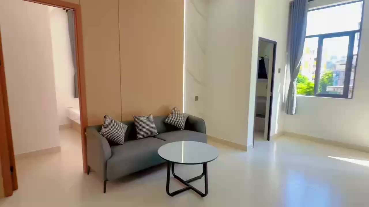 盛平·远洋新天地 近和中心·曼哈顿 精装阳台两房一厅2580