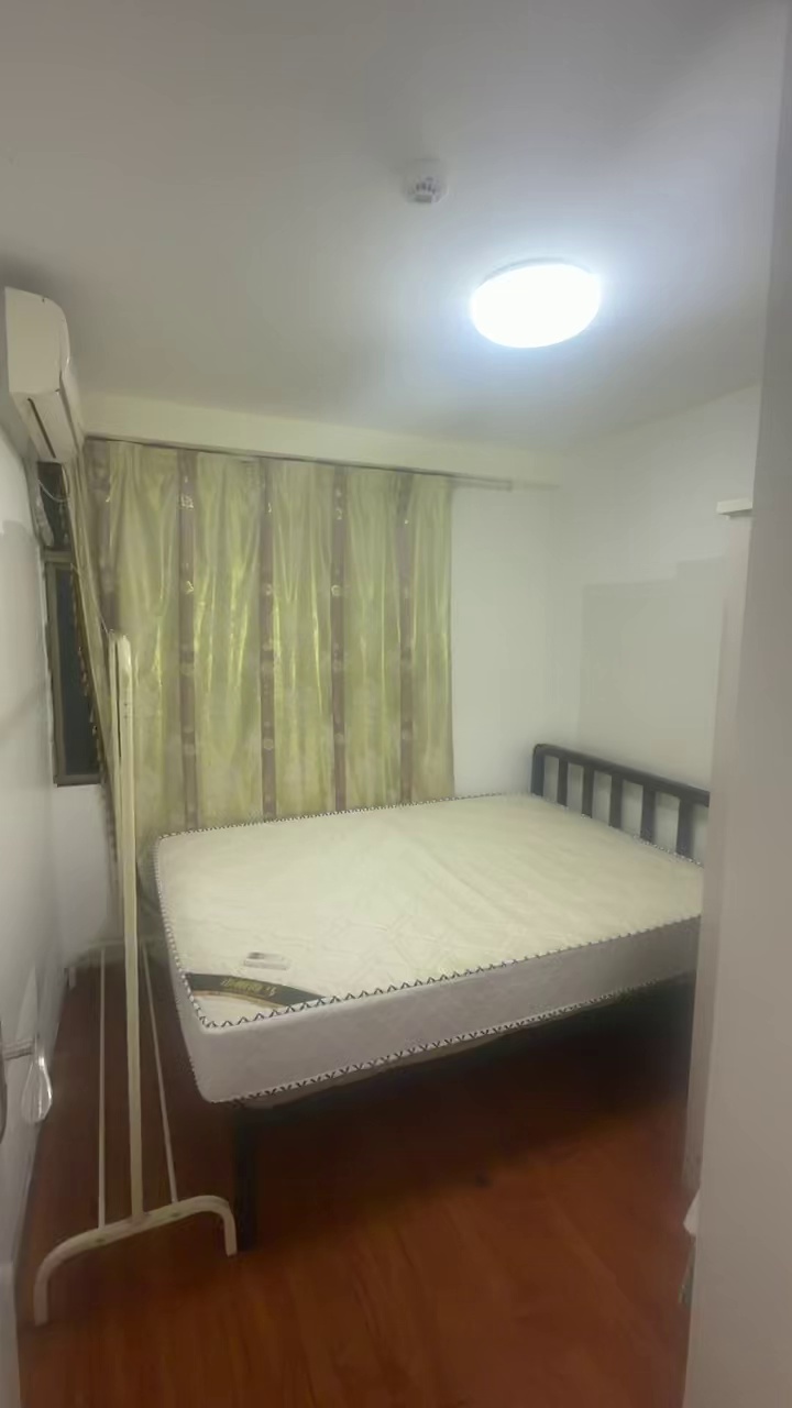 荣泰园一区小2房1500租金，已空出，电梯6楼！