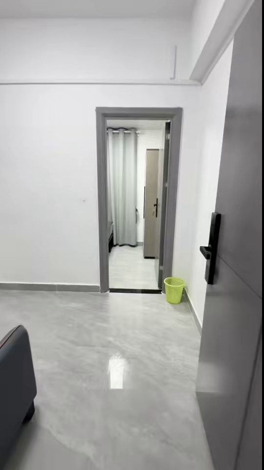 回龙铺一房一厅 1320 二楼
