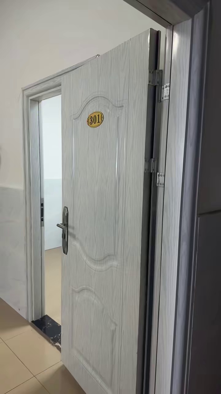布吉长龙双地铁，凯旋荟附近，超大一房一厅1750