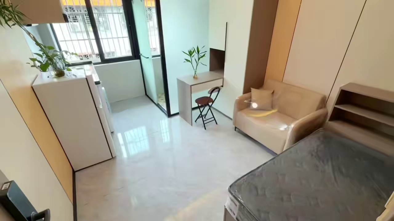 牛栏前 万众城 展滔 单间 1600包管理