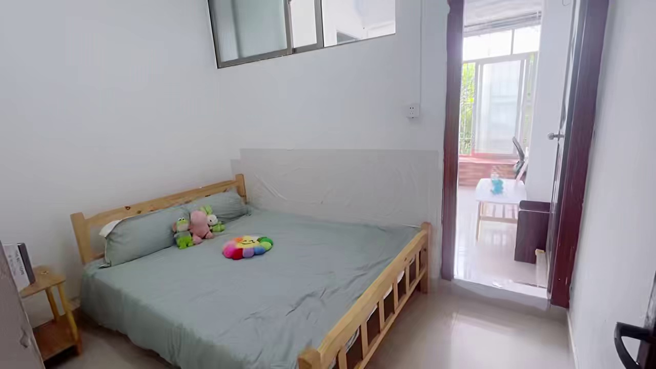 降价降价【华北 华新 电子 茂业 远望 一房一厅】 租金:2380 家具:空调，热水器，床，桌子 衣柜 地址:华新村6楼 适住:华北，电子，远望，3.7号线