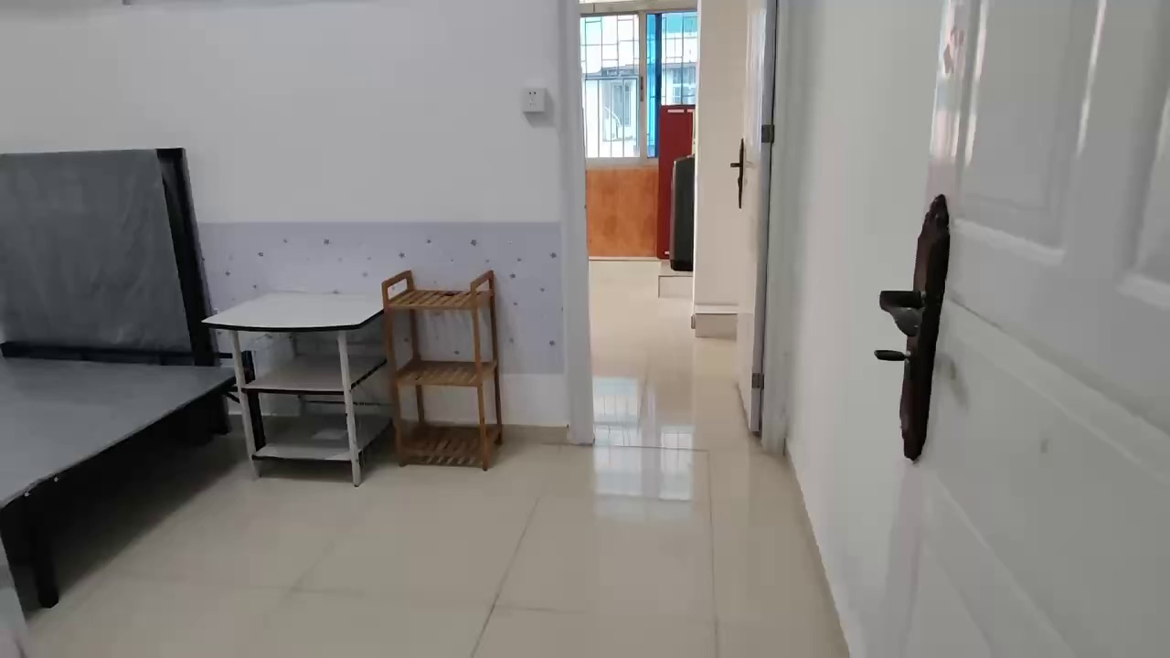 9.21到期【华北 龙胜 赛格 明通 一房一厅】 租金:3000 家具:空调，热水器，床，桌柜 地址:桑达新村7楼 适住:华北，燕南，科学馆，1号线